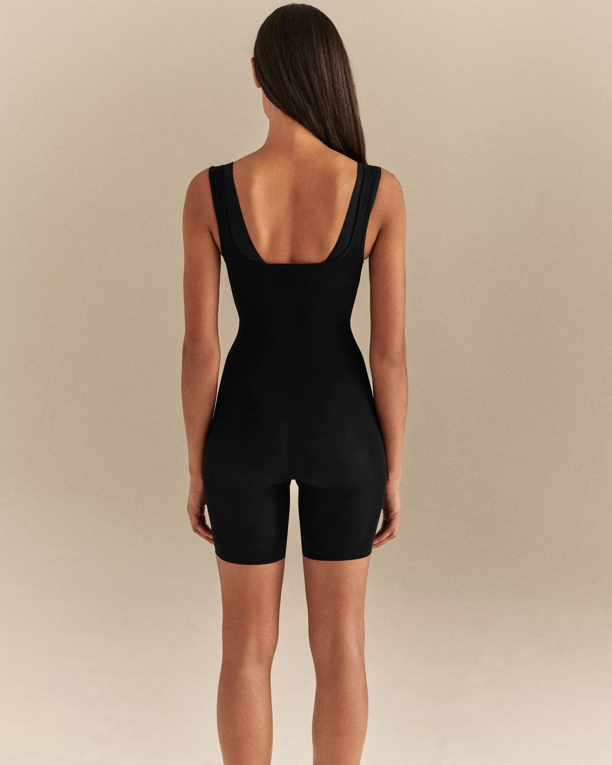 body_short_chrome_2.webp LIVY BODY SHORT CHROME< Bodys Lingerie | Bodys