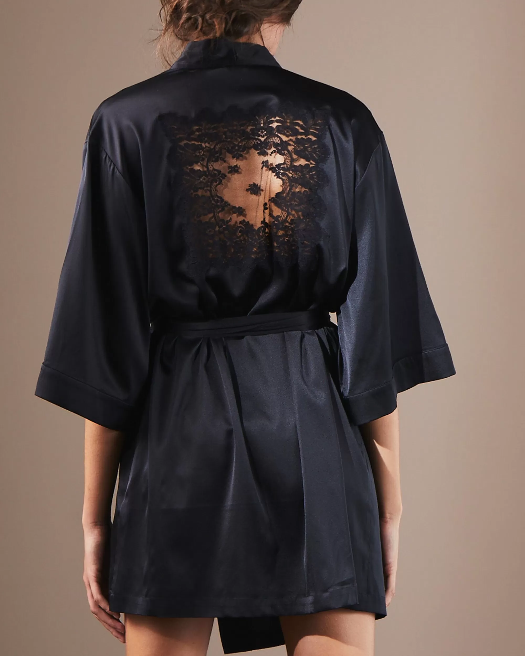 LIVY KIMONO KIMILORD< Kimonos